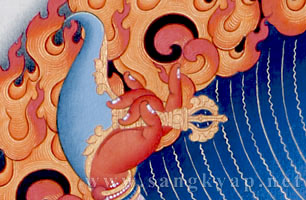 グリーン・ターラの衣に金泥で描かれる八吉祥文様